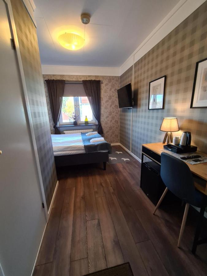 Dala-Jaerna Hotell Och Vandrarhem Eksteriør bilde
